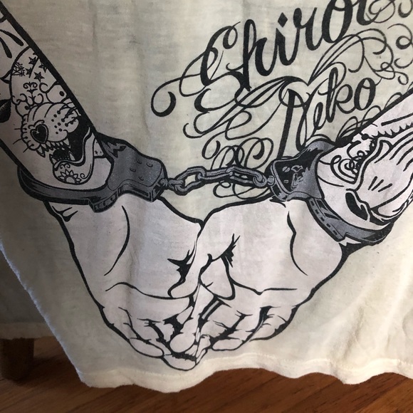 Vizangi gold/red embossed vintage tshirt - Picture 4 of 4